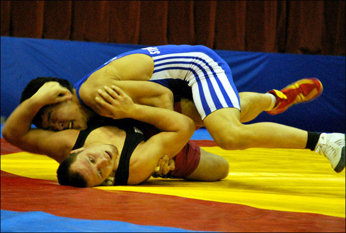 1361146711_b_vasilij-struchkov-vs-evgenij-khavilov.jpg